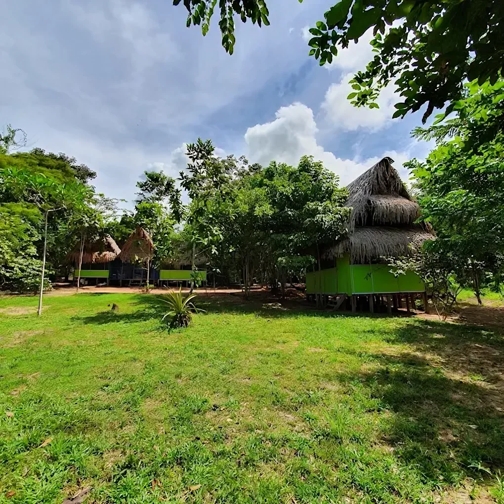 Panoramic view of the Mai Niti ayahuasca retreat center in Pucallpa